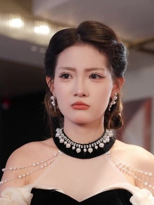 万界收租，女帝也得上供